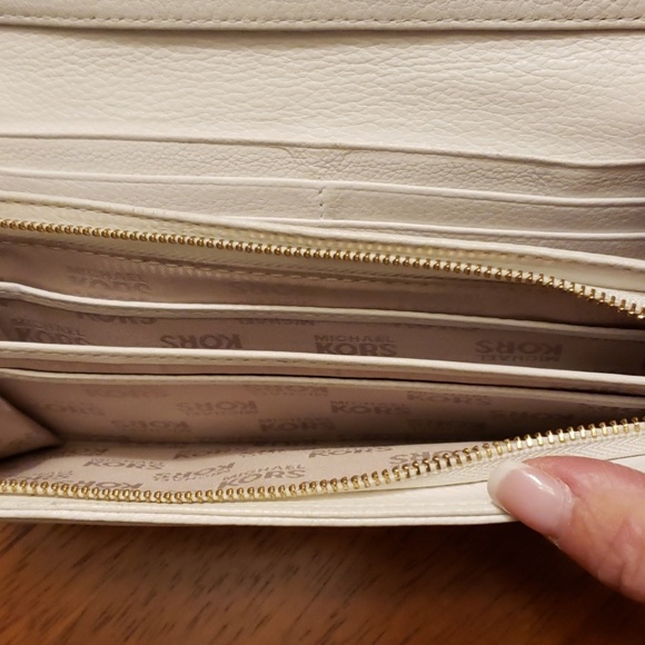 Wallet - Picture 3 of 4